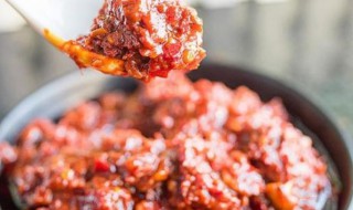 晒豆瓣酱需要盖盖子吗 晒豆瓣酱需要盖盖子吗图片