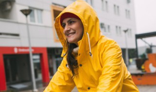 雨衣怎么储存（雨衣怎么收起来）