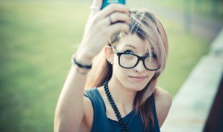 朋友圈爆笑可爱的自拍文案(朋友圈爆笑可爱的自拍文案搞笑)