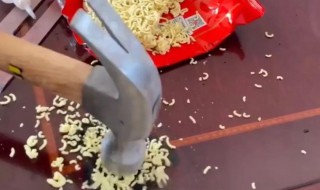 方便面修补桌子是真是假（用方便面修补家具是真的吗）