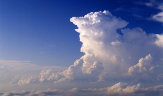 发朋友圈形容天空美的句子 形容天空特别美的朋友圈短句