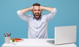 描写男人愁容的句子 描写男人愁容的句子简短