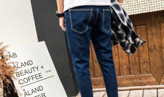 牛仔裤有刺鼻的味道(牛仔裤有刺鼻的味道对人体有害吗)