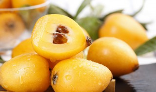 枇杷核吞下去了怎么办（枇杷核吞进去了）