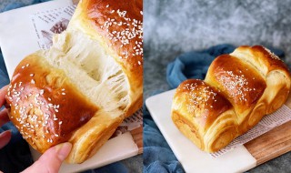 松软拉丝的牛奶小面包的做法 纯牛奶拉丝面包的做法