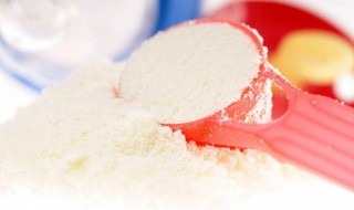 冬天奶粉结块是什么原因（奶粉冬季结块）