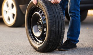 左后轮刹车片不回位怎么解决（右后轮刹车不回位）