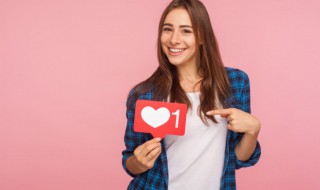 关于高兴的句子摘抄 关于高兴的句子摘抄短句