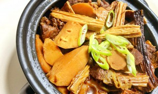 炸腐竹焖鸭如何做 炸腐竹焖鸭如何做才好吃