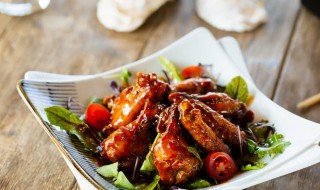 花椒鸡翅如何做（鲜椒鸡翅制作方法）
