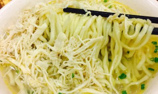 鸡丝酸菜面的制作方法（鸡丝酸菜面的制作方法和步骤）