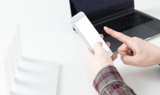 苹果手电筒灰色打不开是怎么回事（iphone开不了手电筒灰色）