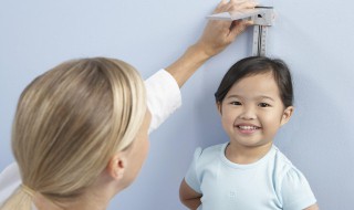 如何与小孩子沟通的技巧（如何有效的跟孩子沟通技巧）