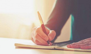 描写初雪的唯美诗句（描写初雪的唯美诗句古风）