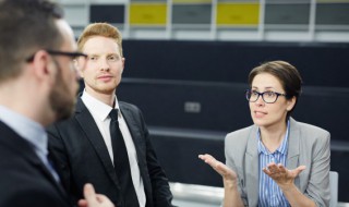 职场上如何掌握好商务接待礼仪 职场上如何掌握好商务接待礼仪技能