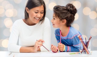 如何鼓励孩子大胆自信（如何鼓励孩子大胆自信的话语）