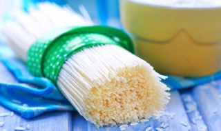 面条怎么读英语（面条怎么读英语noodles）