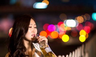 深夜里买醉美文（我在深夜里买醉这种感觉谁能体会）