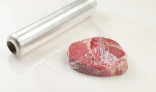 防止保鲜膜卷边的窍门（保鲜膜防回卷）