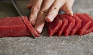 电烤箱烤鱼温度多少烤几分钟（烤箱烤鱼温度几分钟）