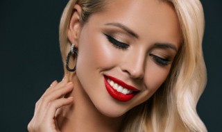 眼影怎么涂好看步骤 眼影怎么涂好看步骤9个色