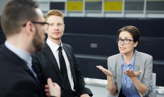 怎么面试应聘人员(怎么面试应聘人员容易成功)