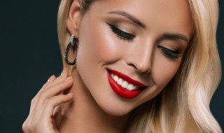 教你快速去除眼袋的几个小妙招（7个方法快速去除眼袋）