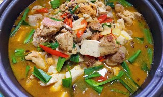 怎样做鱼杂火锅好吃（怎样做鱼杂火锅好吃又简单）