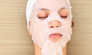 关于敷面膜后到底要不要洗脸 敷面膜后要不要洗脸?