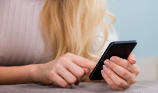 苹果手机屏幕突然变暗怎么回事（苹果手机屏幕突然变暗怎么回事?）