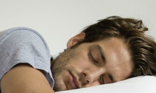 女人梦见田里水满满的 女人梦见田里水满满的洗一脚的稀泥