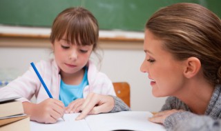 肃立中的肃表示什么意思 肃立和肃静中的肃是一个意思吗