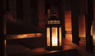 深宵的意思是什么 深宵的词义