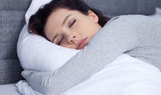 梦见叠被子 梦见叠被子又摞起来