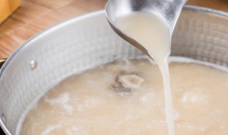 月子鲫鱼汤怎么做 月子鲫鱼汤怎么做法