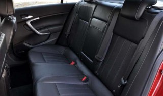 君威后排座椅怎么放倒 君威后排座椅怎么放倒图解