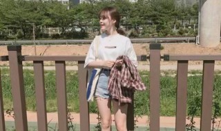 小个子休闲穿搭(小个子休闲穿搭解释)