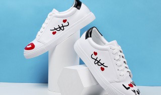 紧身裤袜配什么鞋子（紧身裤配啥鞋）