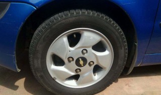 雪佛兰乐驰轮胎是什么型号的?（雪佛兰乐驰是什么车型）