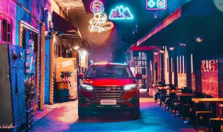 12v电瓶可以给汽车搭电吗（12v7ah电瓶可以给汽车搭电吗）