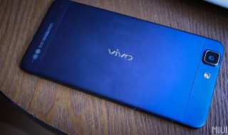 vivo手机锁屏密码边上有个箭头没有了 vivo手机右上方有个锁怎么设置