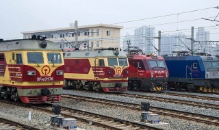 火车为什么停着不走 火车为什么停着不走还晚点