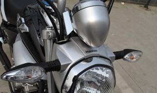 豪爵摩托车换挡处漏机油（豪爵摩托车换挡处漏机油怎么回事）