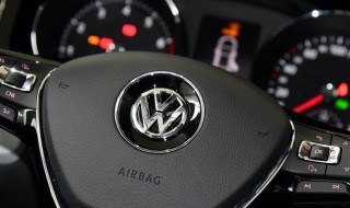 19款速腾导航面板怎么拆 19款速腾导航面板怎么拆卸