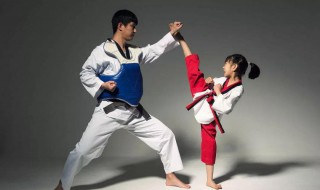 跆拳道口令怎么喊（跆拳道口令怎么喊好听）