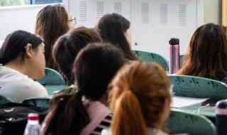 氮和氧气反应属于什么（氮和氧气反应属于什么反应）