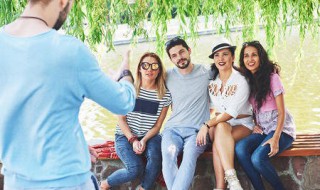 一群人在一起能玩什么游戏 一群人在一起能玩什么游戏呢