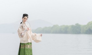 明制袄裙配什么发型 明制袄裙配什么发型图片