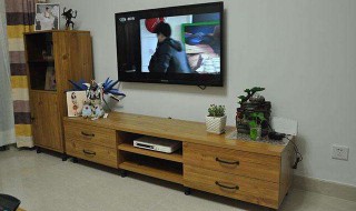 不做吊顶全屋大白墙电视墙怎么做（纯大白墙电视墙如何装饰）