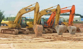 挖掘机更换液压油的步骤 挖掘机更换液压油的步骤图